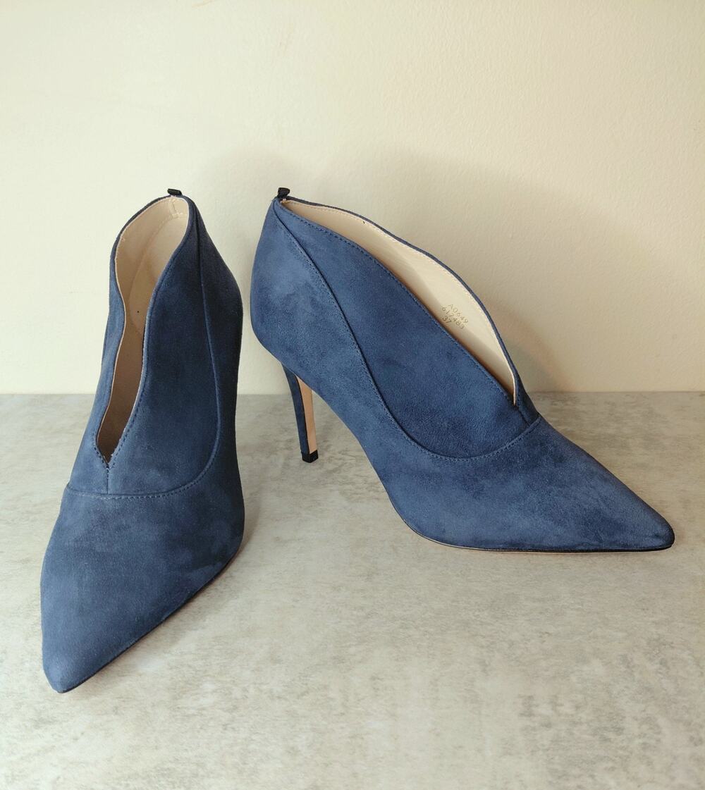 Boden Roseberry Deep V-Cut Suede Shoe Boots Navy Blue - Size EU 37 US 6/6.5 NWT